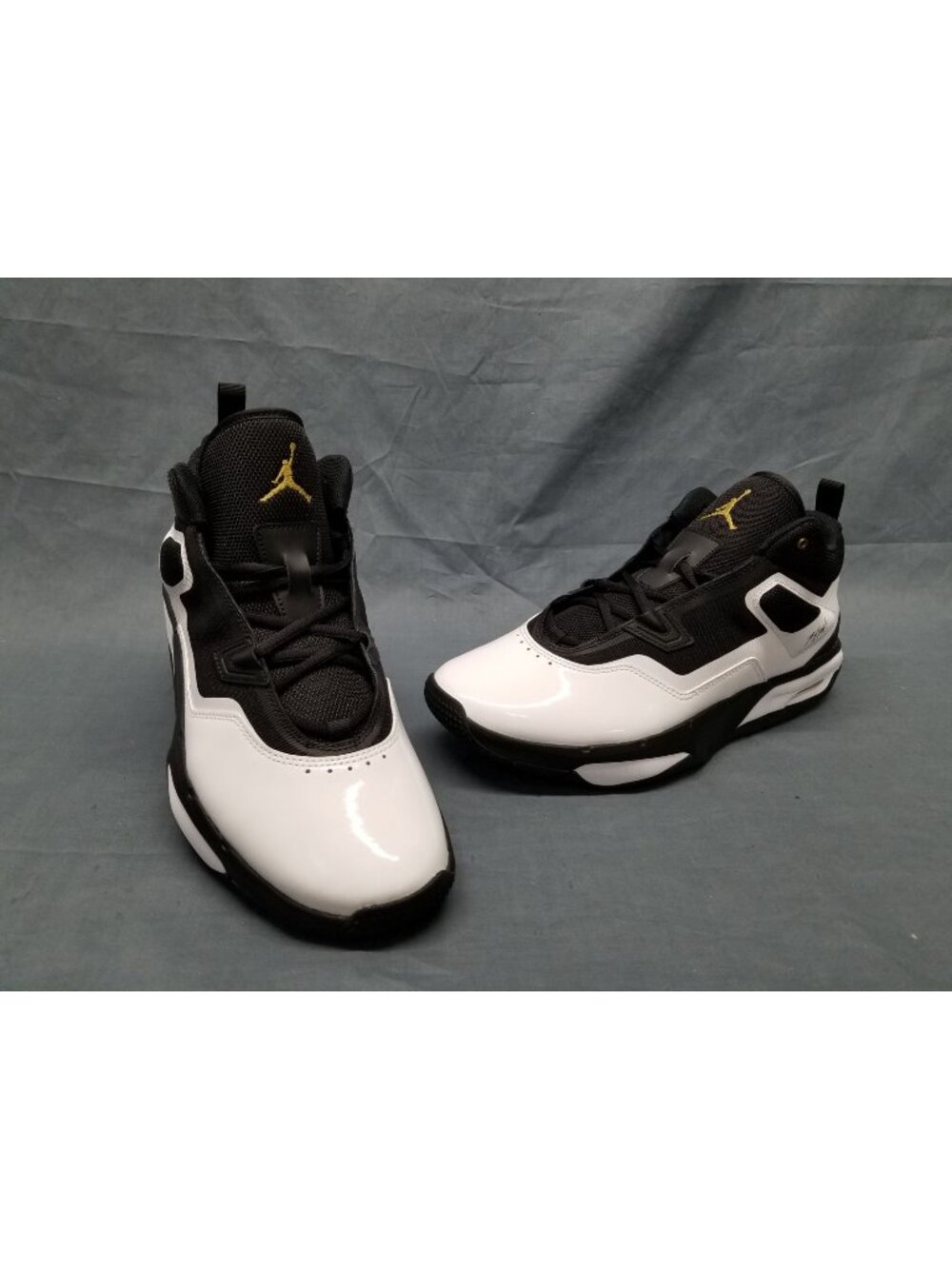 Jordan Stay Loyal 3 Black White Metallic Gold Men's Size 10.5 NEW NO BOX!
